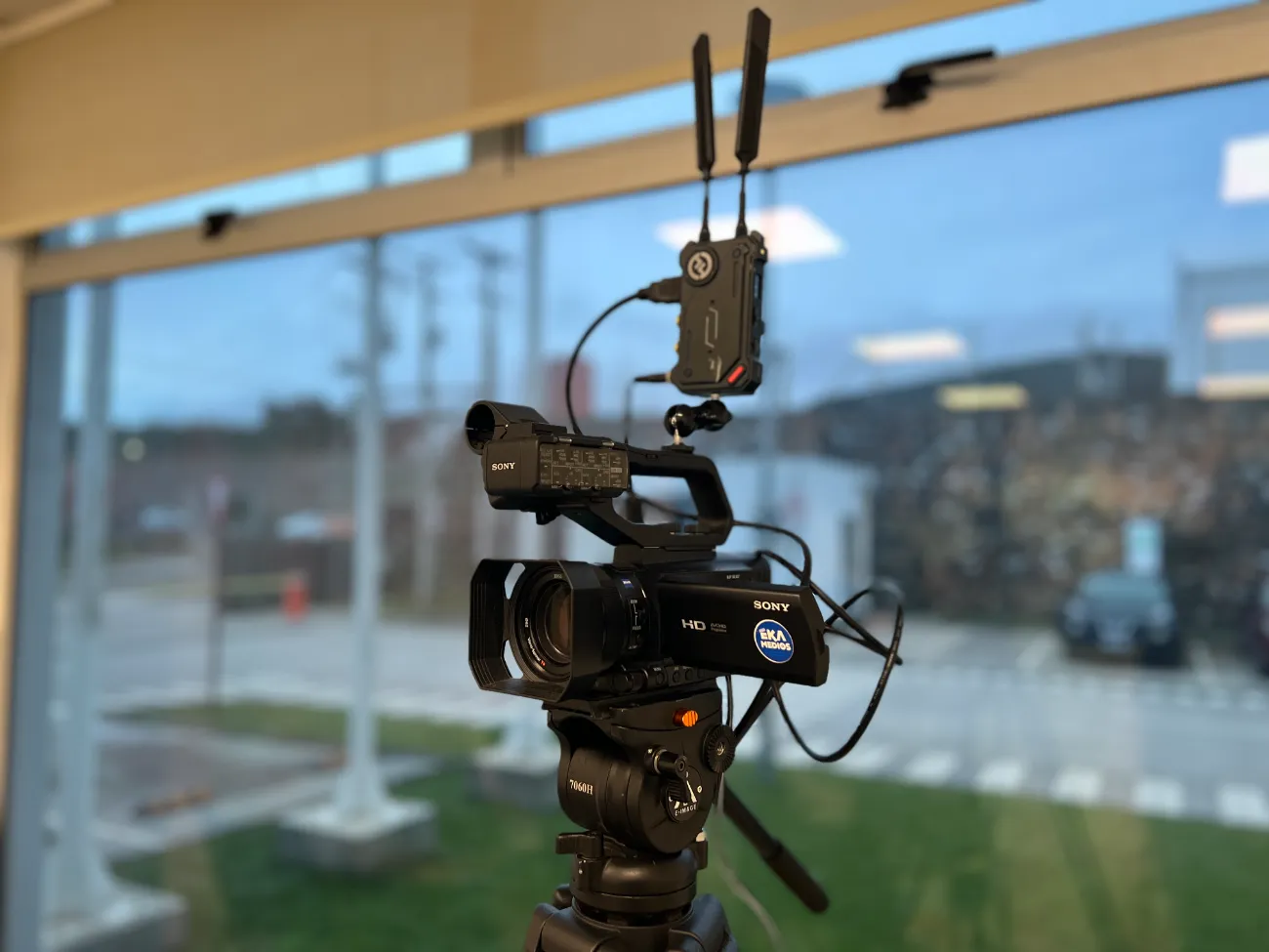 Equipo audiovisual trabajando